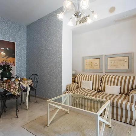 Singular Corral De San Jose Apartment Seville