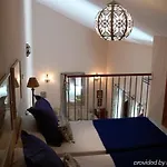 シンギュラー コラル デ サン ホセ セビリア